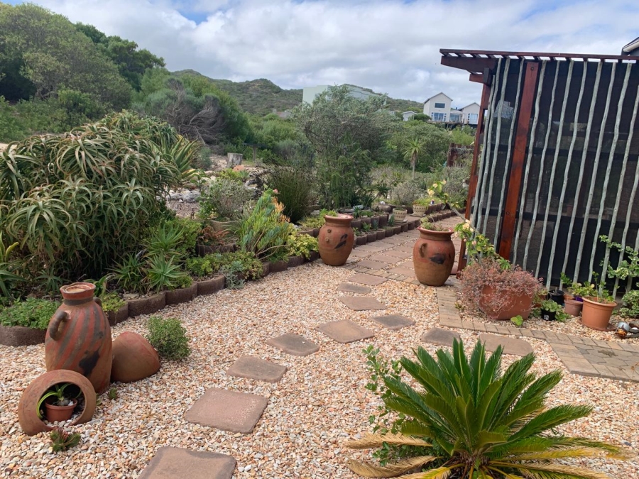 4 Bedroom Property for Sale in Stilbaai Oos Western Cape